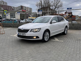 Skoda Superb foto 4