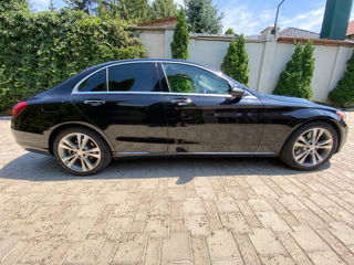 Mercedes C-Class foto 2