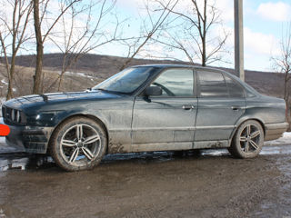 BMW 5 Series foto 4