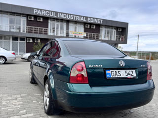 Volkswagen Passat foto 4