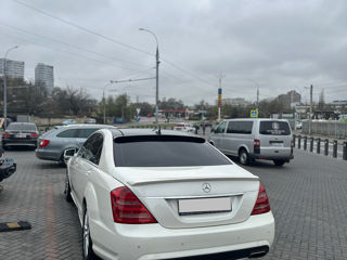 Mercedes S-Class foto 0