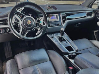 SunLery rent car prezintă Porsche Macan foto 3