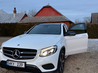 Mercedes GLC foto 8