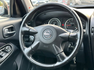 Nissan Almera foto 9