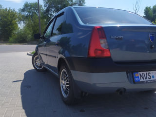 Dacia Logan foto 3