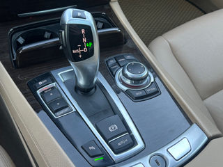 BMW 7 Series foto 15