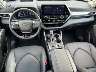 Toyota Highlander foto 9