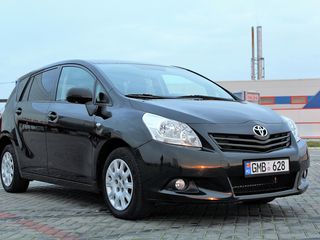 Toyota Verso foto 1