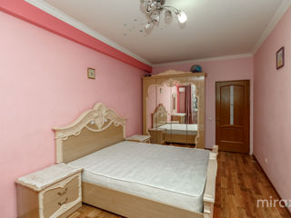 Apartament cu 3 camere, 106 m², Buiucani, Chișinău foto 2