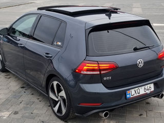 Volkswagen Golf foto 8