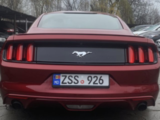 Ford Mustang foto 5