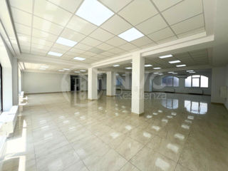 Chirie! Spațiu comercial în Centru, Prima linie, Zonă ultracentrală, 250m2 foto 5