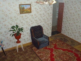 Se vinde casa cu 2 nivele , 140 m/ teren- 4 ari. Chișinău, sec.Centru , str. Colina Puskin. foto 4