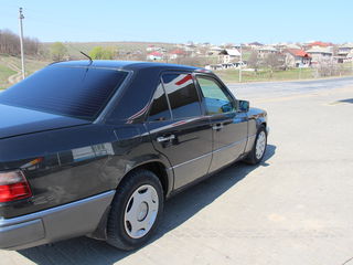 Mercedes Series (W124) foto 5