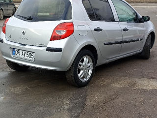 Renault Clio foto 6