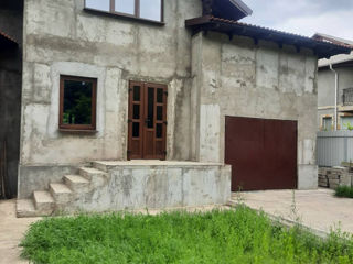 Casa in zona rezidentiala de Lux a orasului Floresti! foto 1