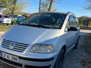 Volkswagen Sharan foto 2