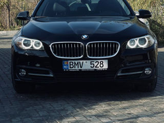 BMW 5 Series foto 2