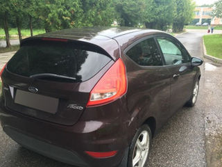 Ford Fiesta 5D foto 5