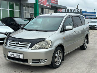 Toyota Avensis Verso