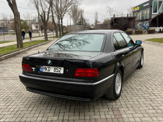 BMW 7 Series foto 3