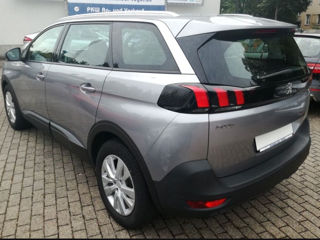 Peugeot 5008 foto 3