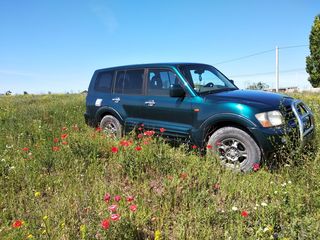 Mitsubishi Pajero foto 8