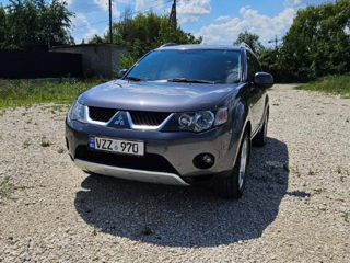 Mitsubishi Outlander foto 3