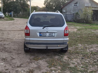 Opel Zafira foto 4