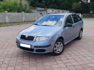 Skoda Fabia foto 1