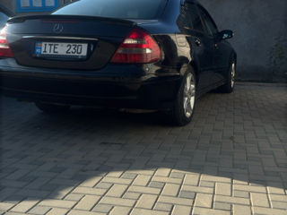 Mercedes E-Class foto 3