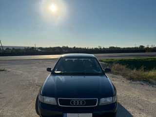 Audi A4 foto 2