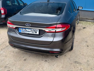 Ford Fusion foto 5