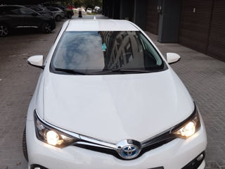 Toyota Auris foto 2