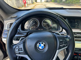 BMW 5 Series foto 4