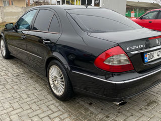 Mercedes E-Class foto 5