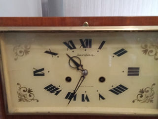 Продам антикварный часы Янтарь с боем