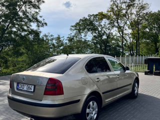 Skoda Octavia foto 1