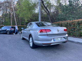 Volkswagen Passat foto 4