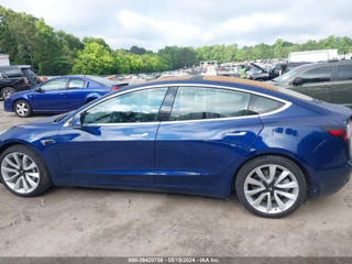 Tesla Model 3 foto 13