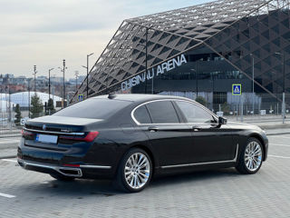 BMW 7 Series foto 3