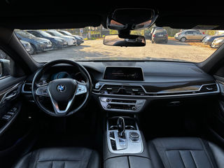 BMW 7 Series foto 7