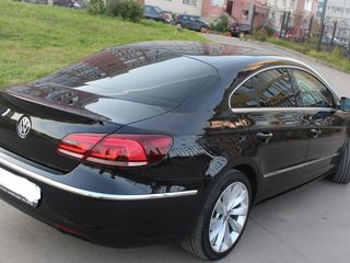 Volkswagen Passat CC foto 1