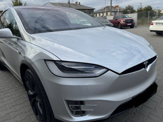 Tesla Model X foto 6