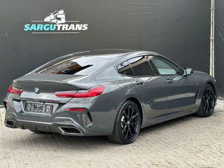 BMW 8 Series foto 4