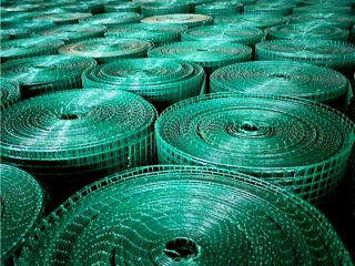 Plasă sudată zincată cu inveliş PVC culoare Verde.Garduri metalice. foto 2