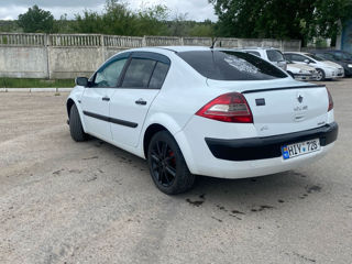 Renault Megane foto 3