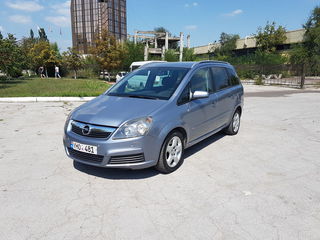 Opel Zafira foto 1