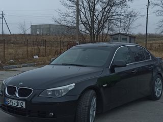 BMW 5 Series foto 9