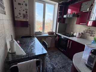 3-комн. кв., 57 м², 3/5 эт.